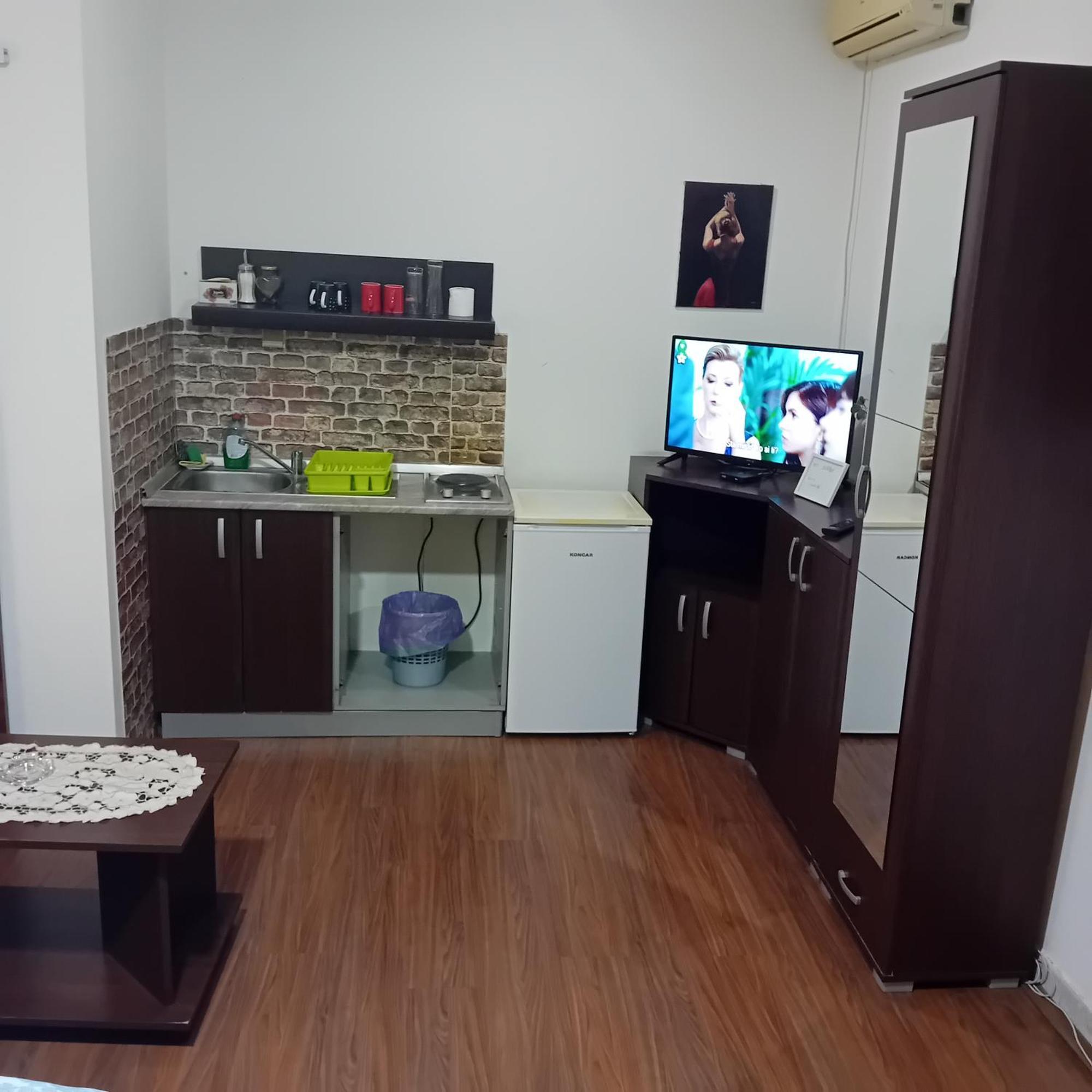 Apartment Viktor Stan Na Dan Šabac Extérieur photo